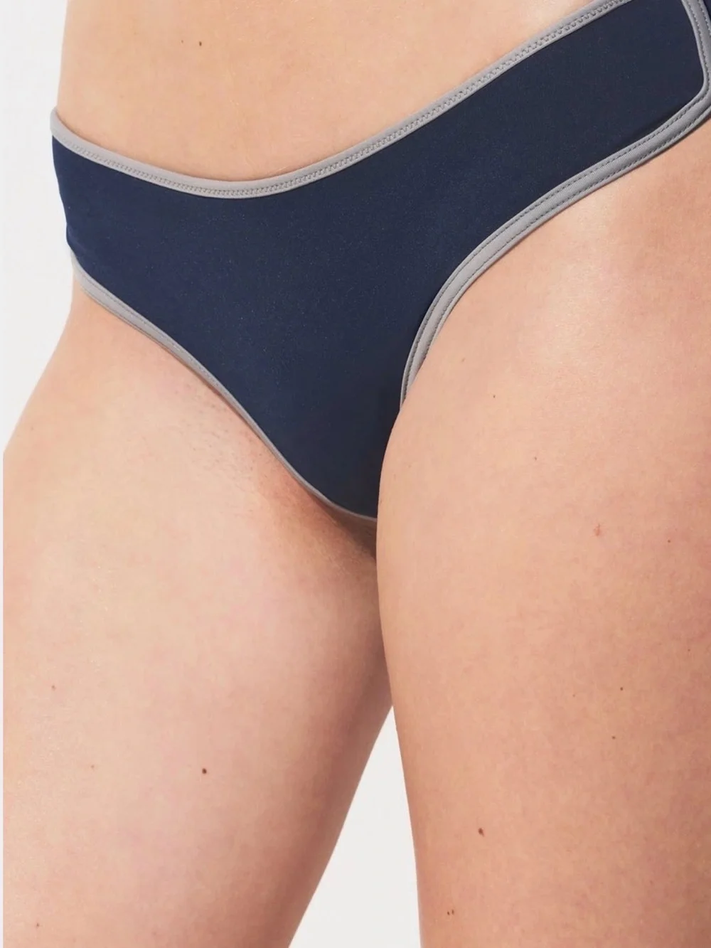 SKIMS Hipster bikini bottom -navy contrast